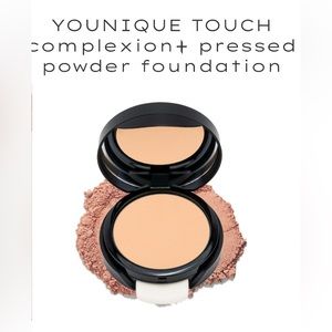 SALE ✨ Pressed powder fondation (light for pink or blue undertone)